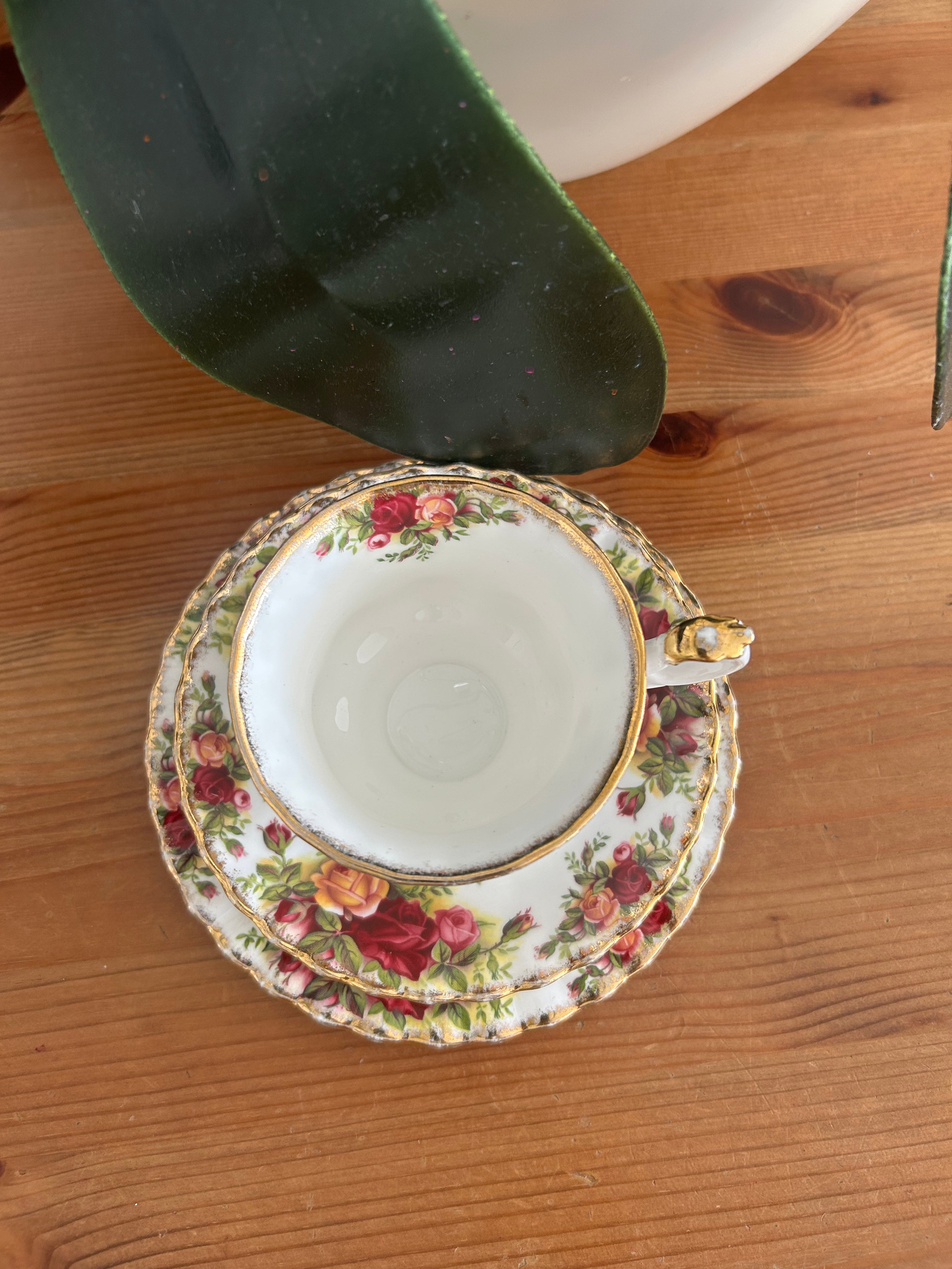 Royal Albert "Old Country Roses" Tea Trio (Cup, Saucer & Dessert Plate)