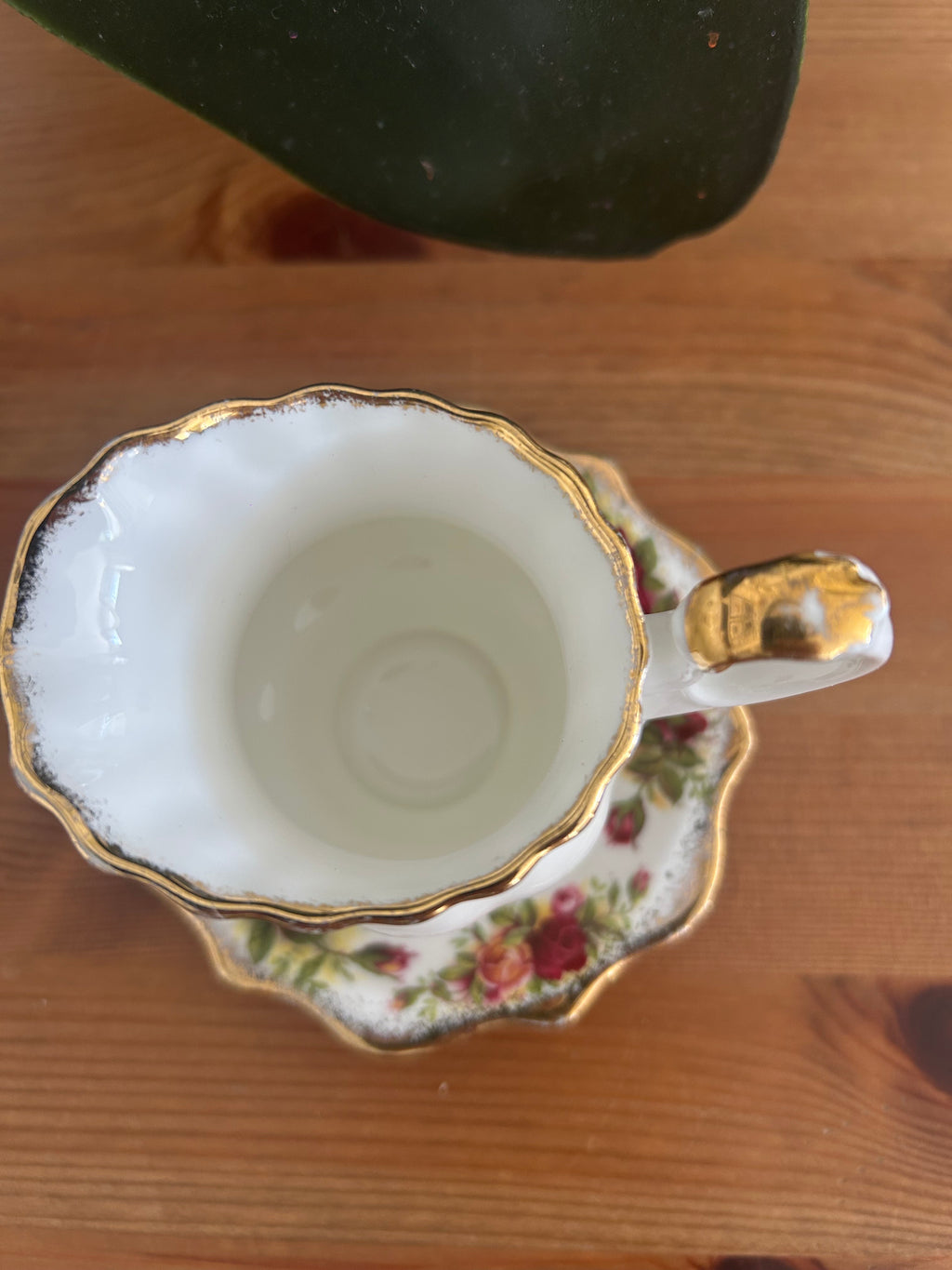 Royal Albert Old Country Roses Mini Creamer & Saucer Set – Fine Bone China – Made in England – Vintage