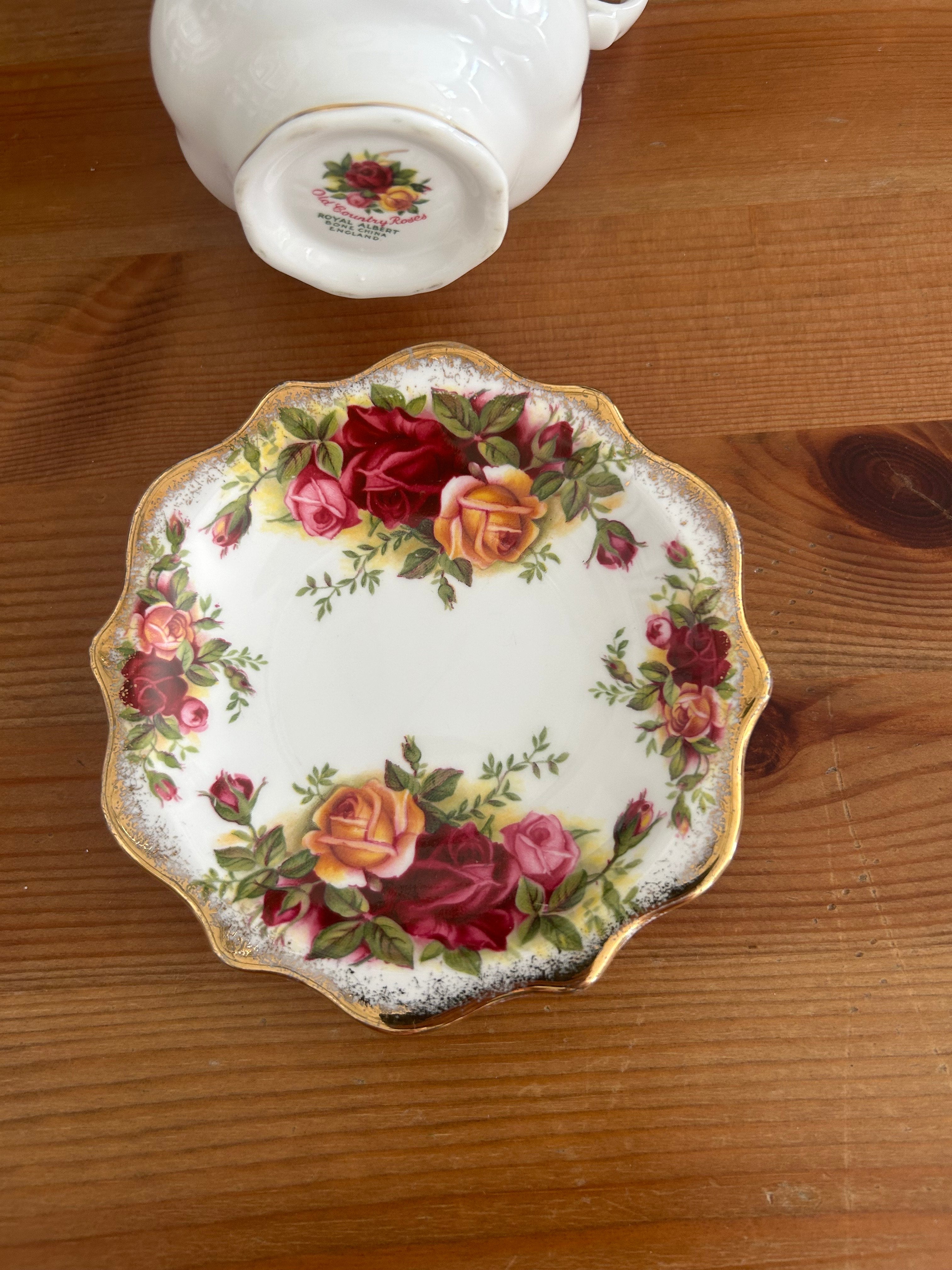 Royal Albert Old Country Roses Mini Creamer & Saucer Set – Fine Bone China – Made in England – Vintage
