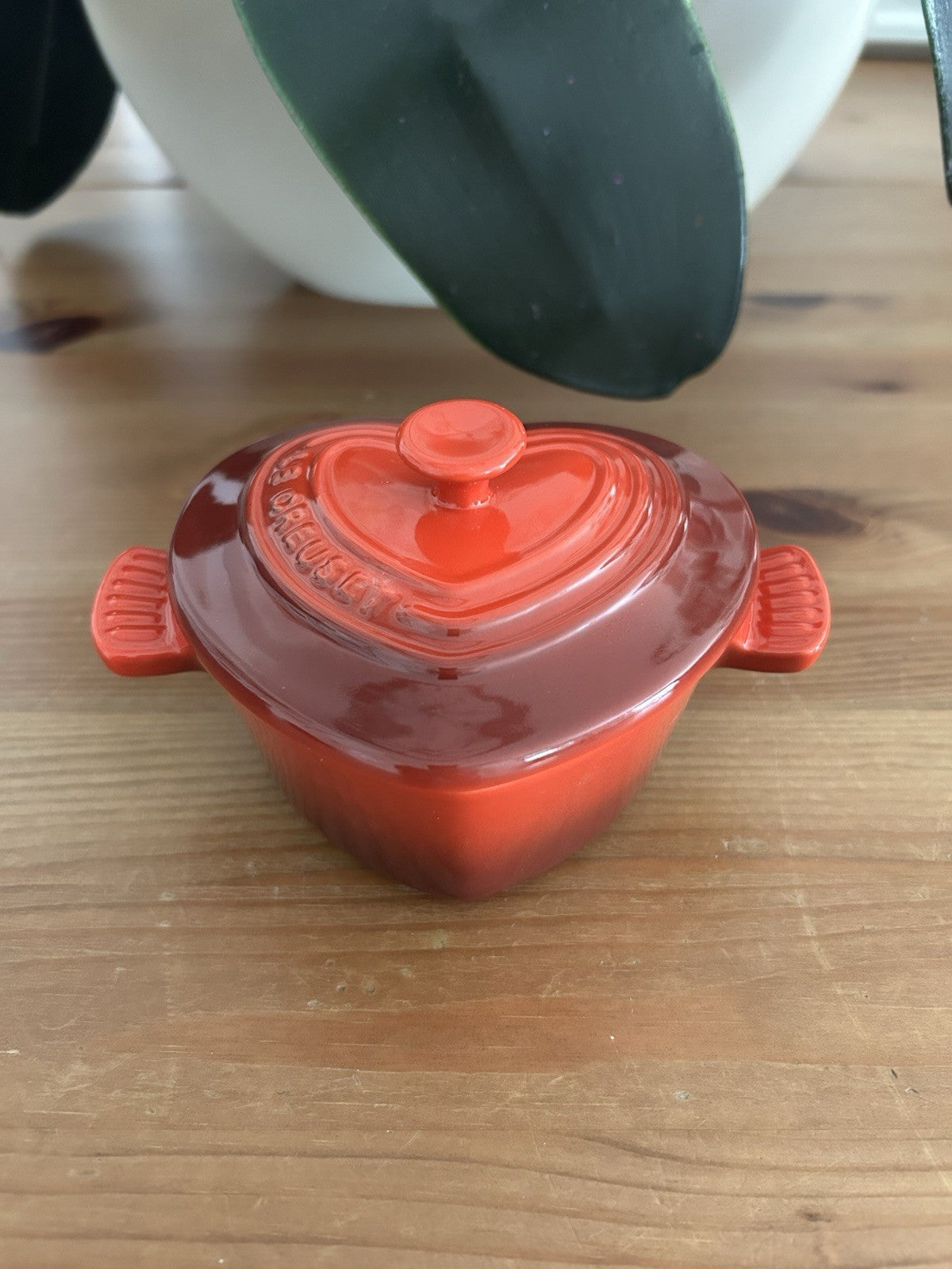 Le Creuset Mini Heart Cocotte – Cerise Red Stoneware – Brand New in Box