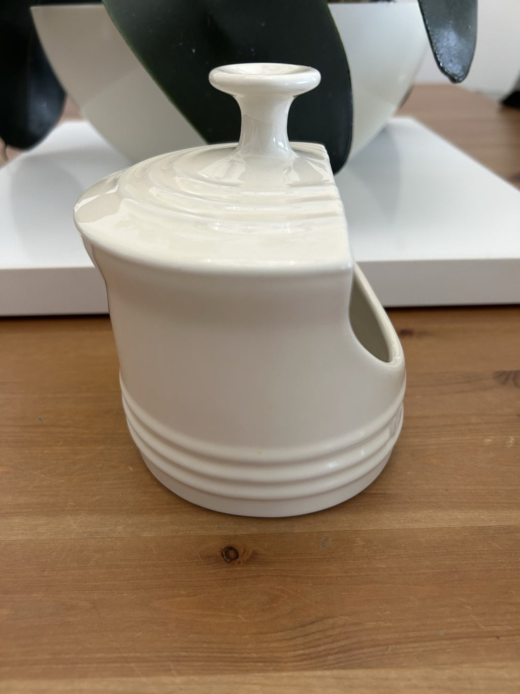 Le Creuset Salt Pig – Cream / Off White Stoneware – Excellent Used Condition