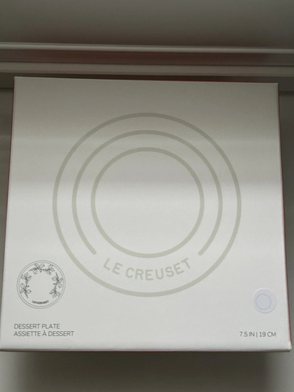 Le Creuset Holly Relief Plate 19cm White Stoneware BNIB Boxed