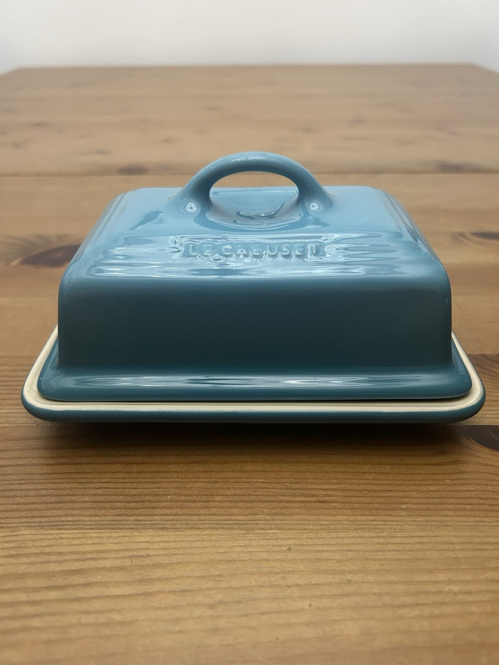Le Creuset Stoneware Butter Dish – Caribbean Blue – Brand New in Box