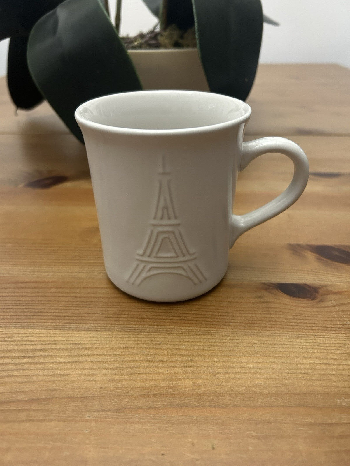 Le Creuset Paris Eiffel Tower Mug - 400ml White Stoneware - Brand New