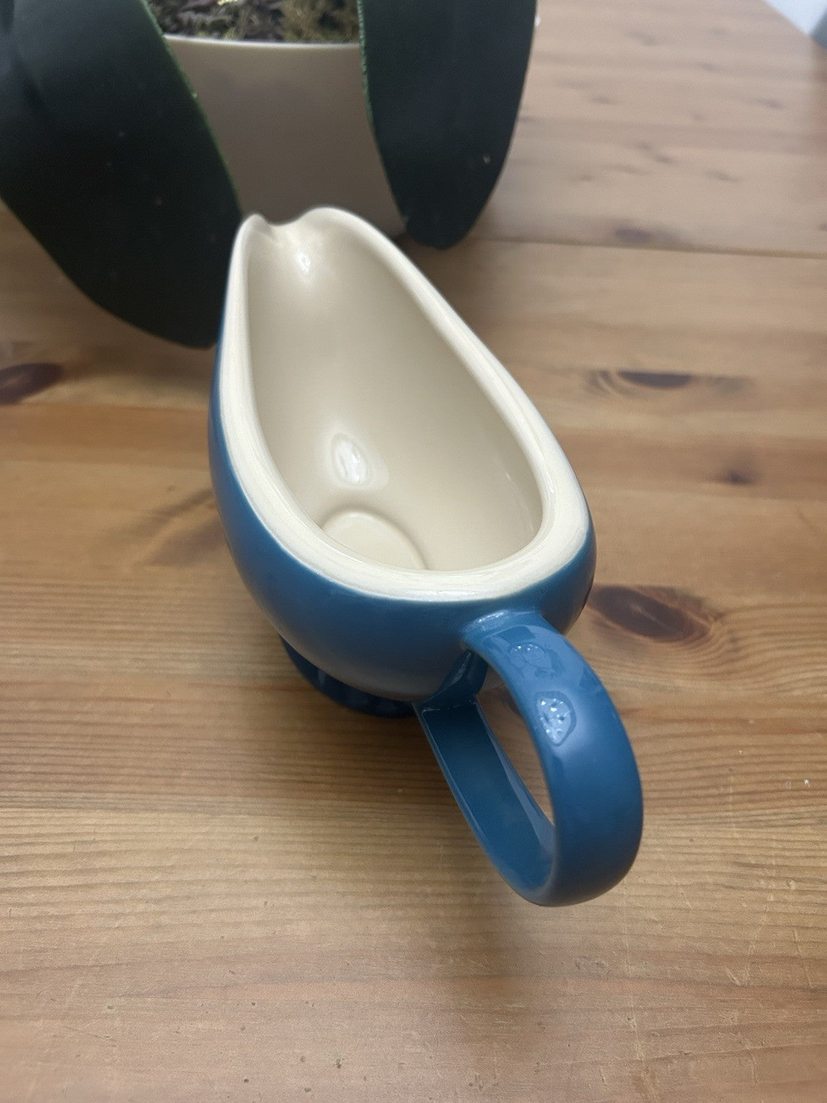 Le Creuset Gravy Boat 460ml – Deep Teal Stoneware – Brand New