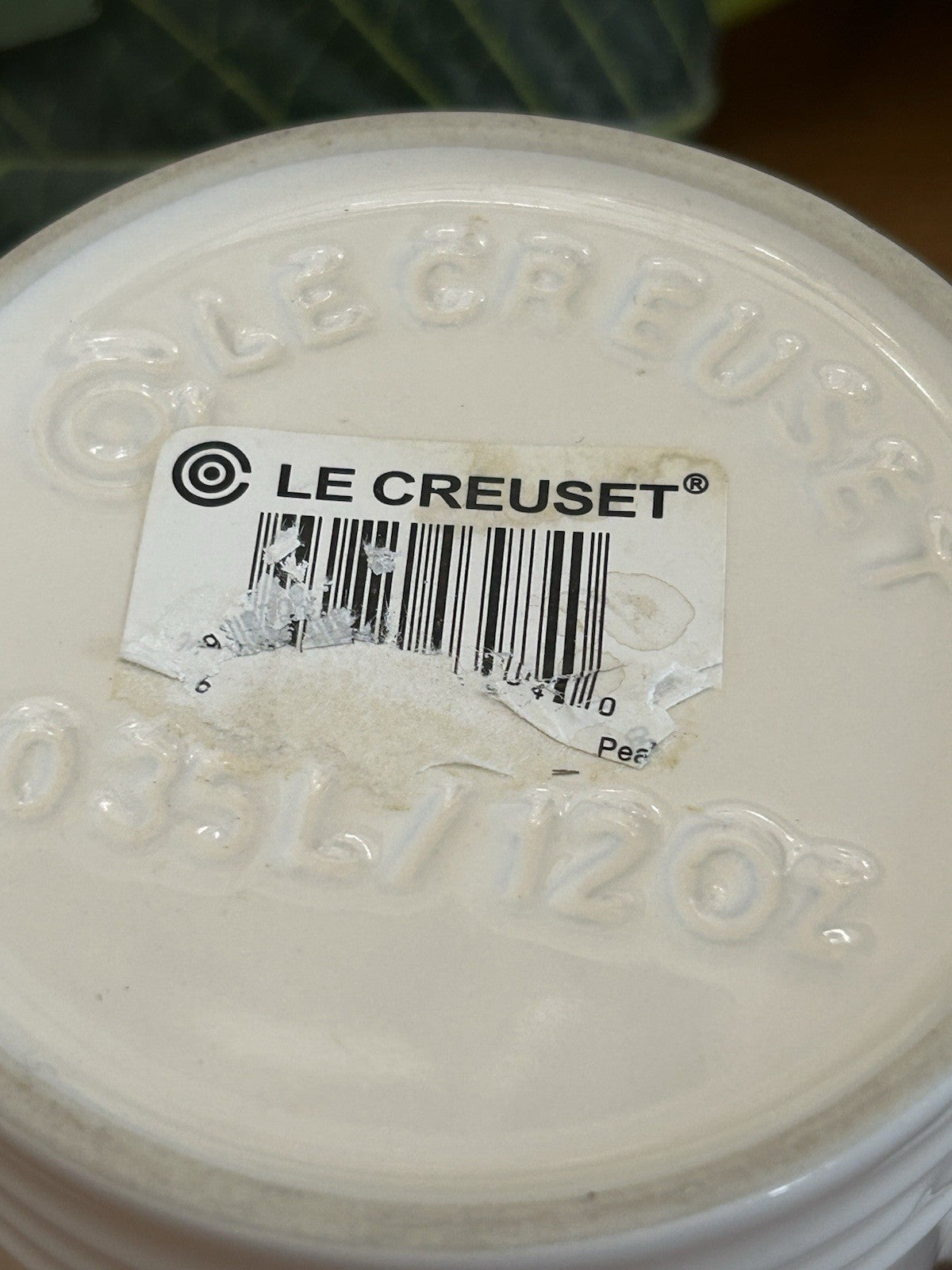 Le Creuset Pearl Stoneware Milk Jug – 350ml / 12oz – Pre-Loved