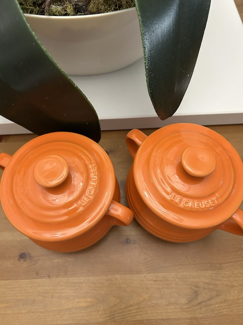 Le Creuset Volcanic Orange Soup Bowls with Lids – Set of 2 – 400ml Stoneware – Pre-Loved
