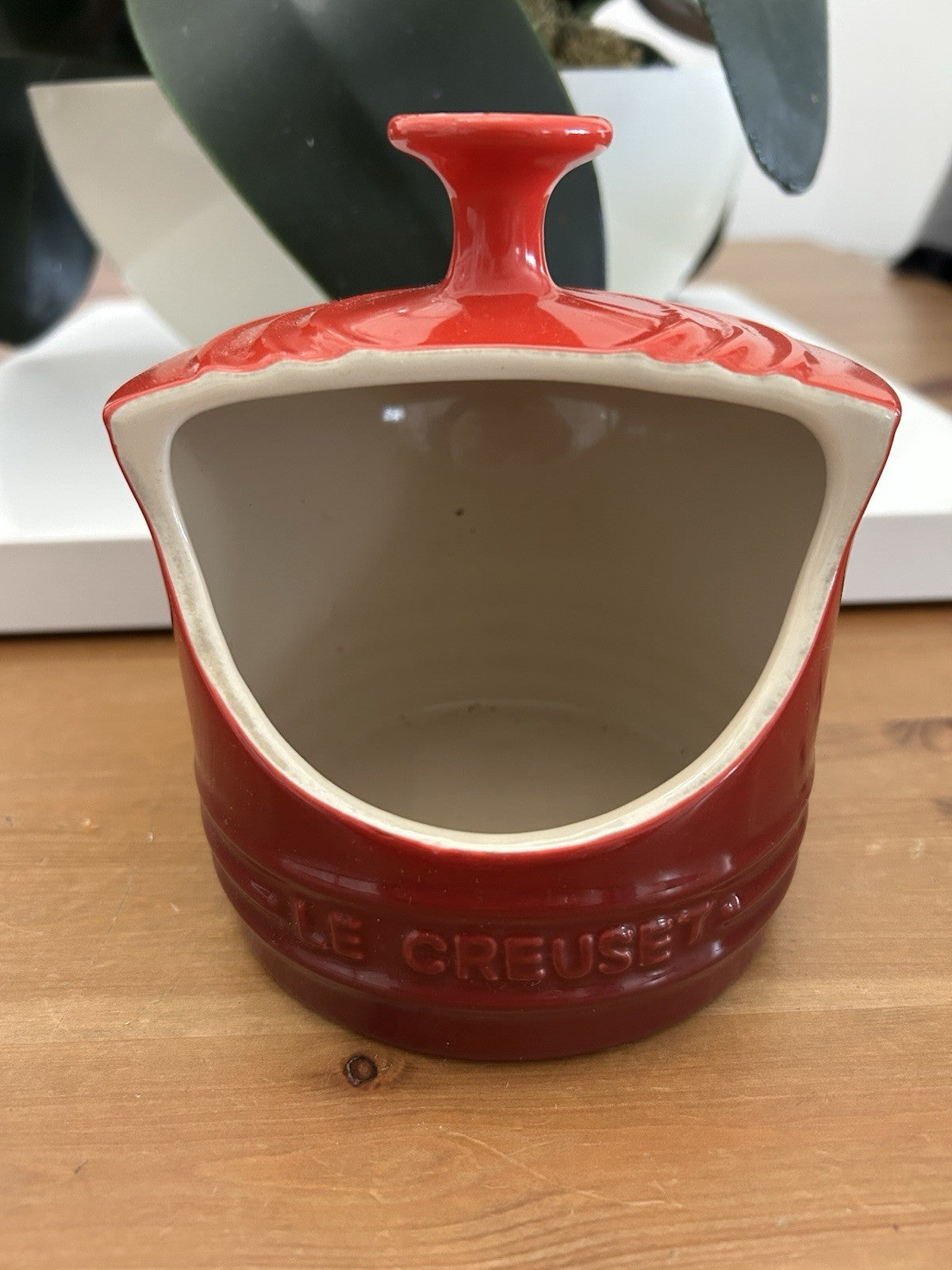 Le Creuset Stoneware Pig (Salt Pig) – Red – Used