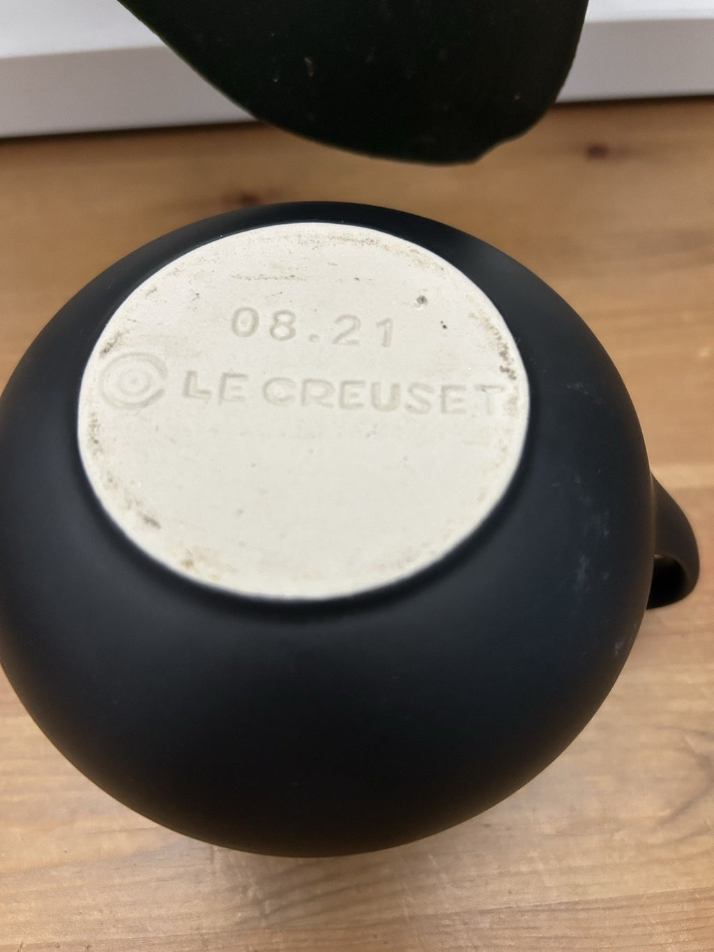 Le Creuset Satin Black Stoneware Soup Bowl with Handles – Matte Finish – Pre-Loved