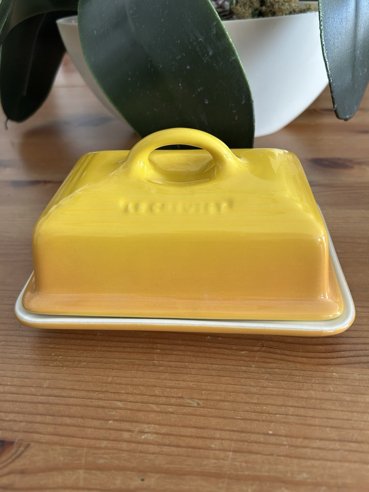 Le Creuset Nectar Butter Dish – Stoneware – Brand New & Boxed – 13 x 9cm