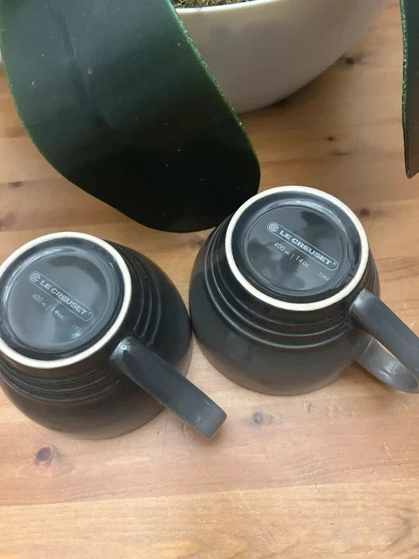 Le Creuset Grey Stoneware Mugs 0.4L – Set of 2 – Pre-Loved