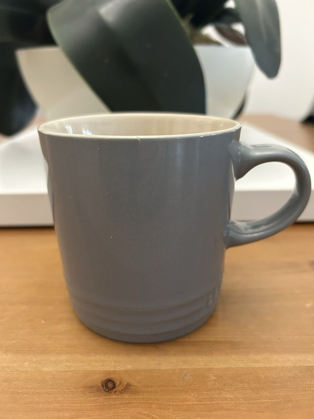 Le Creuset Stoneware Mug 350ml – Grey – Very Good Used Condition