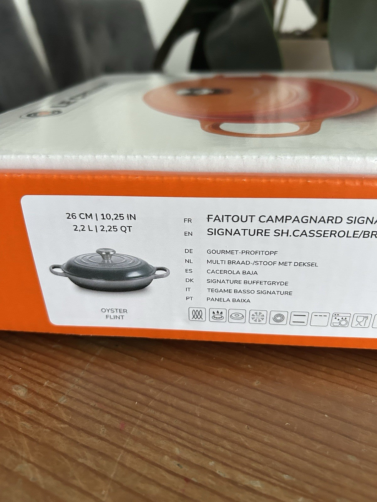 Le Creuset Signature Cast Iron Shallow Casserole 26cm – Flint – Brand New & Boxed – Outlet