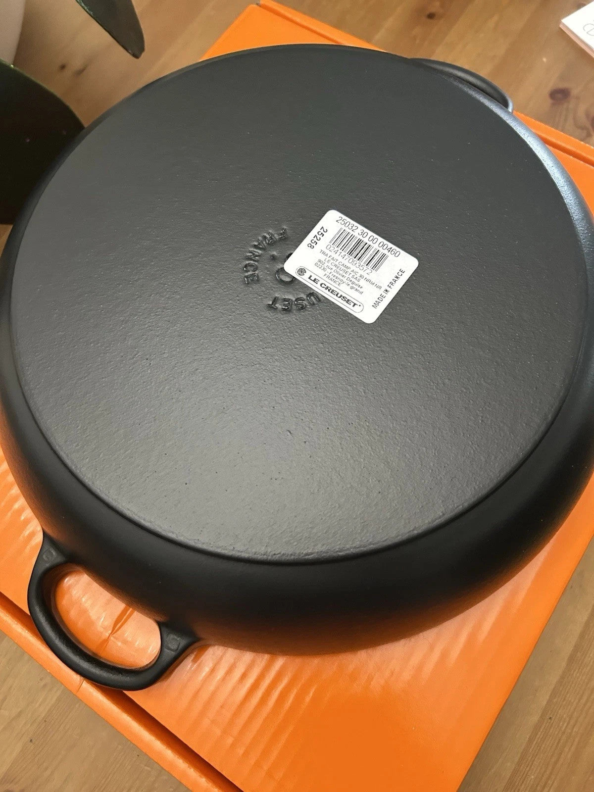 Le Creuset Signature Cast Iron Shallow Casserole 30cm – Black – Brand New