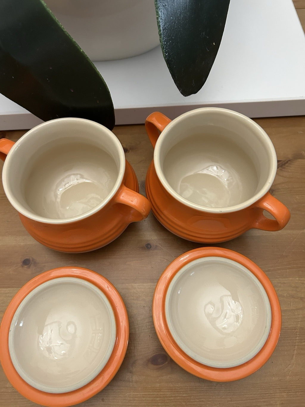 Le Creuset Volcanic Orange Soup Bowls with Lids – Set of 2 – 400ml Stoneware – Pre-Loved