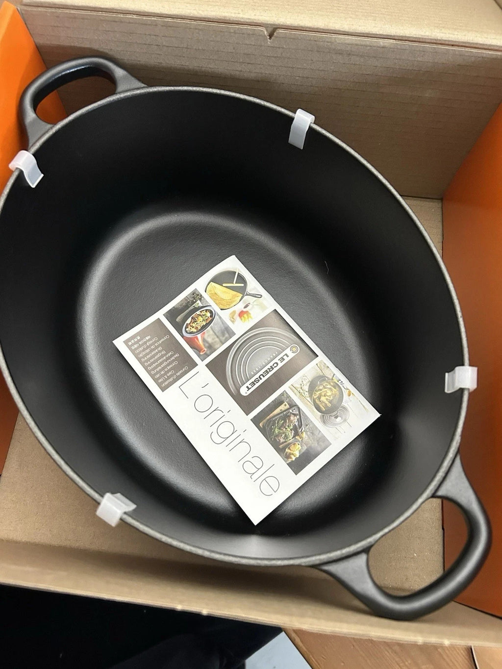 Le Creuset Oval Casserole Dish 27cm – Cast Iron – Brand New – RRP £309