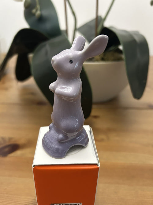 Le Creuset Bluebell Bunny Pie Vent – Purple Stoneware – Brand New & Boxed – Rare