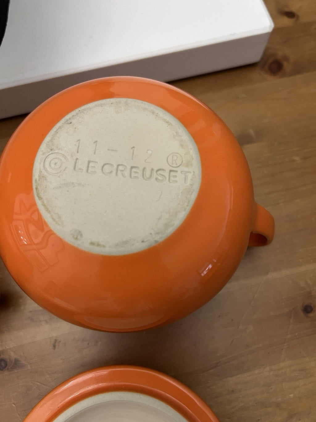 Le Creuset Volcanic Orange Soup Bowls with Lids – Set of 2 – 400ml Stoneware – Pre-Loved
