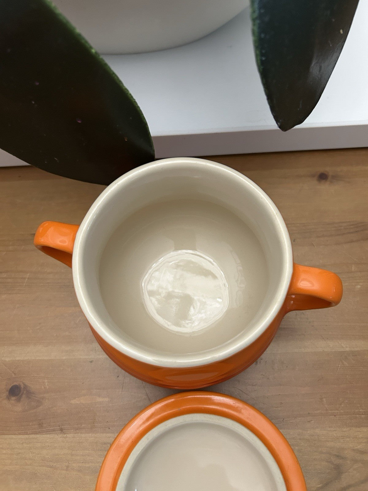 Le Creuset Volcanic Orange Soup Bowl with Lid – 400ml Stoneware – Pre-Loved