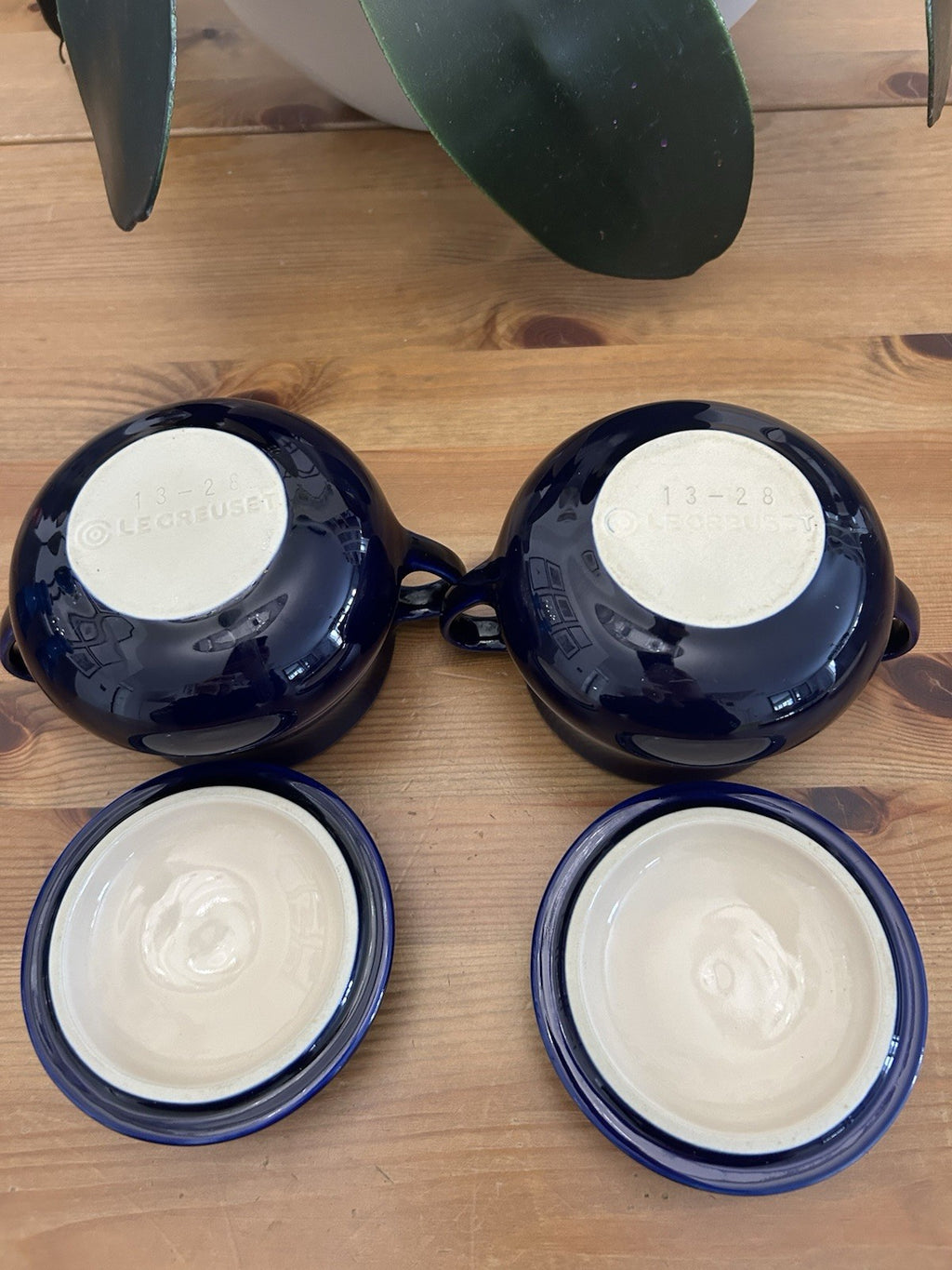 Le Creuset Dark Blue Stoneware Soup Bowls with Lids – Set of 2 – Pre-Loved