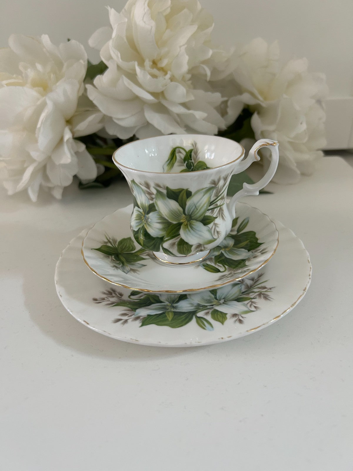 Royal Albert Trillium Tea Trio – Cup, Saucer & Plate – Vintage Bone China