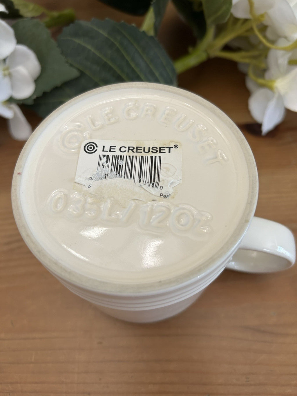 Le Creuset Pearl Stoneware Milk Jug – 350ml / 12oz – Pre-Loved