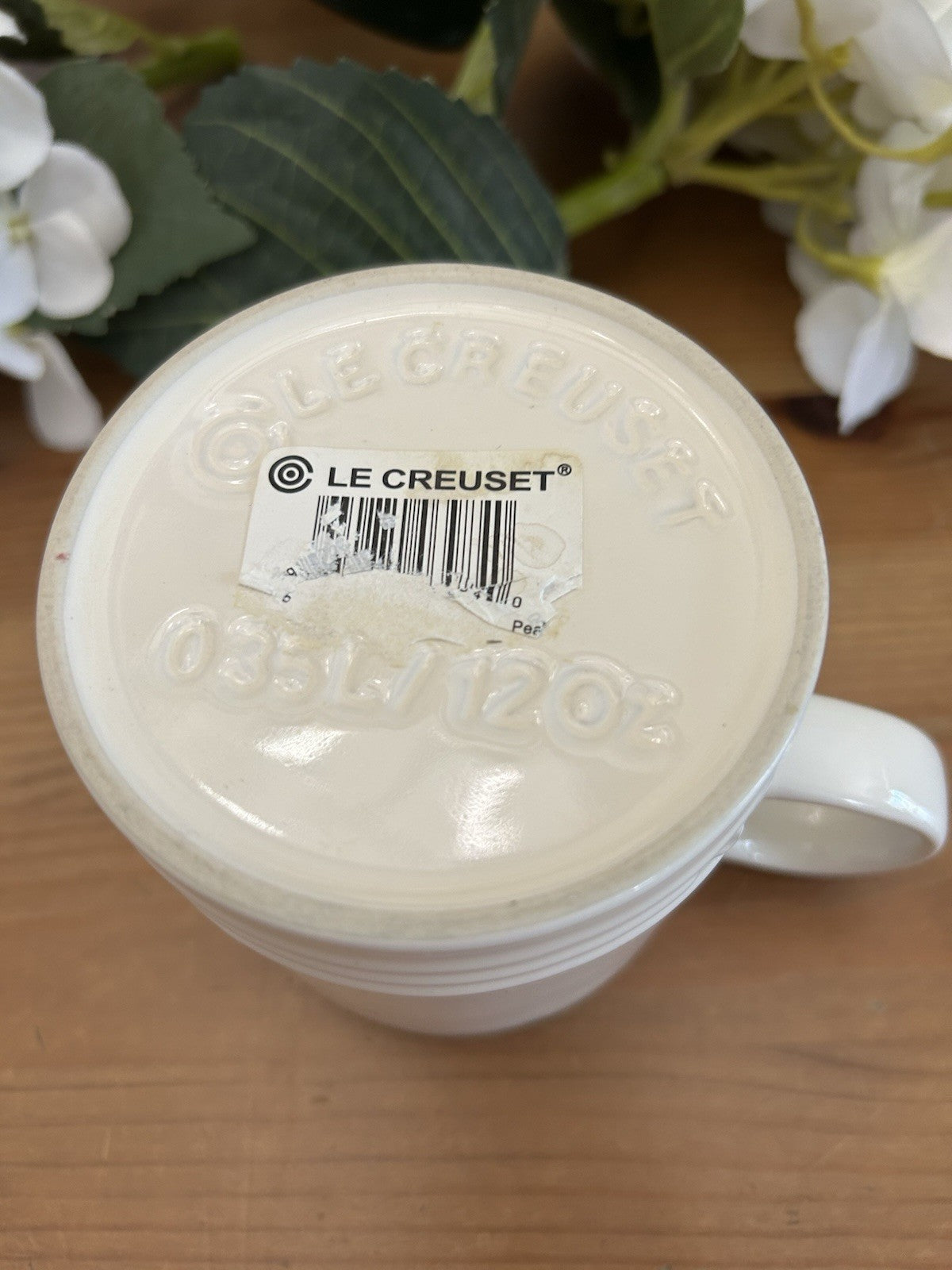 Le Creuset Pearl Stoneware Milk Jug – 350ml / 12oz – Pre-Loved