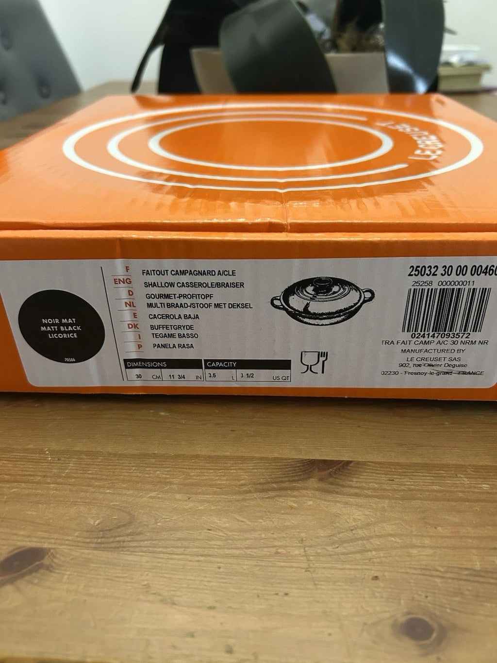 Le Creuset Signature Cast Iron Shallow Casserole 30cm – Black – Brand New