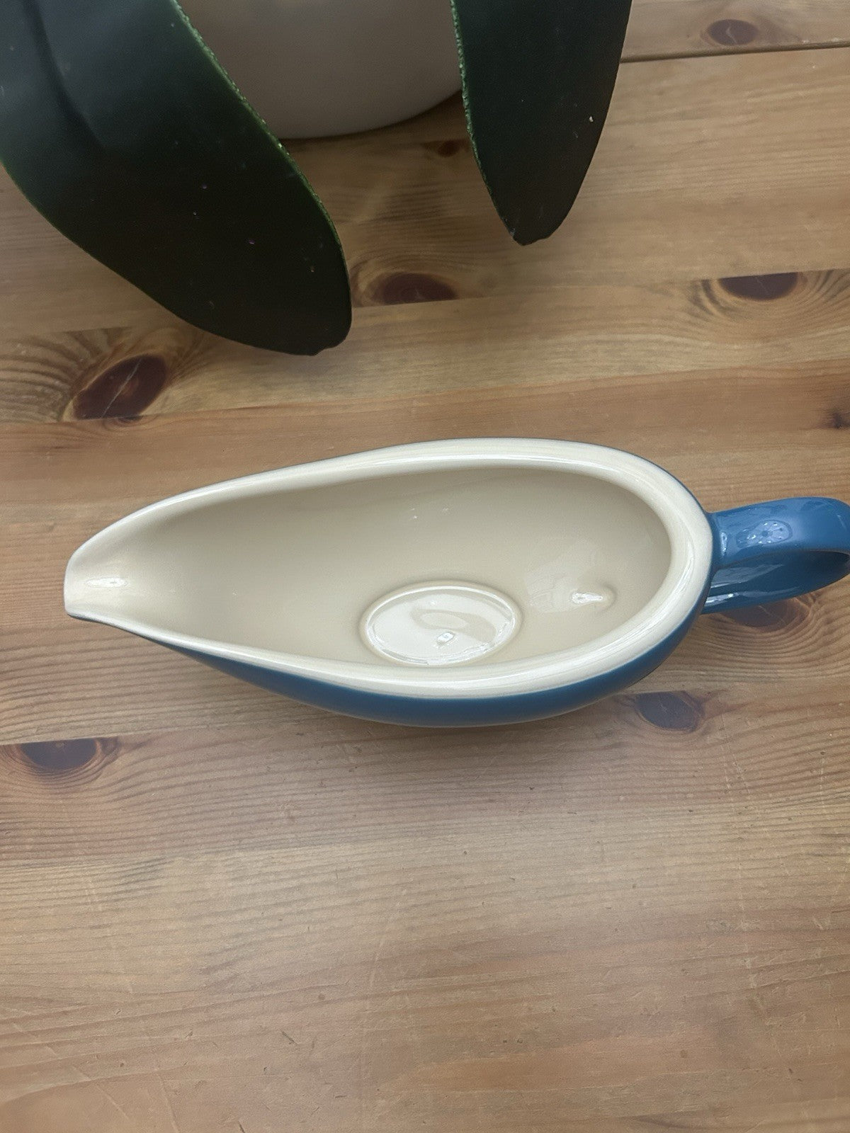 Le Creuset Gravy Boat 460ml – Deep Teal Stoneware – Brand New