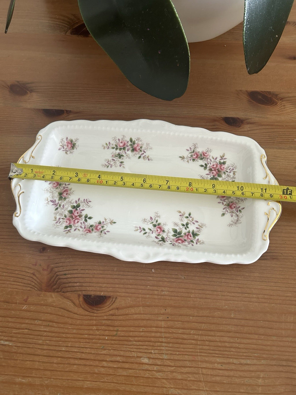 Royal Albert Lavender Rose Sandwich Tray – Fine Bone China – Gold Gilt – Made in England 1961 – Vintage