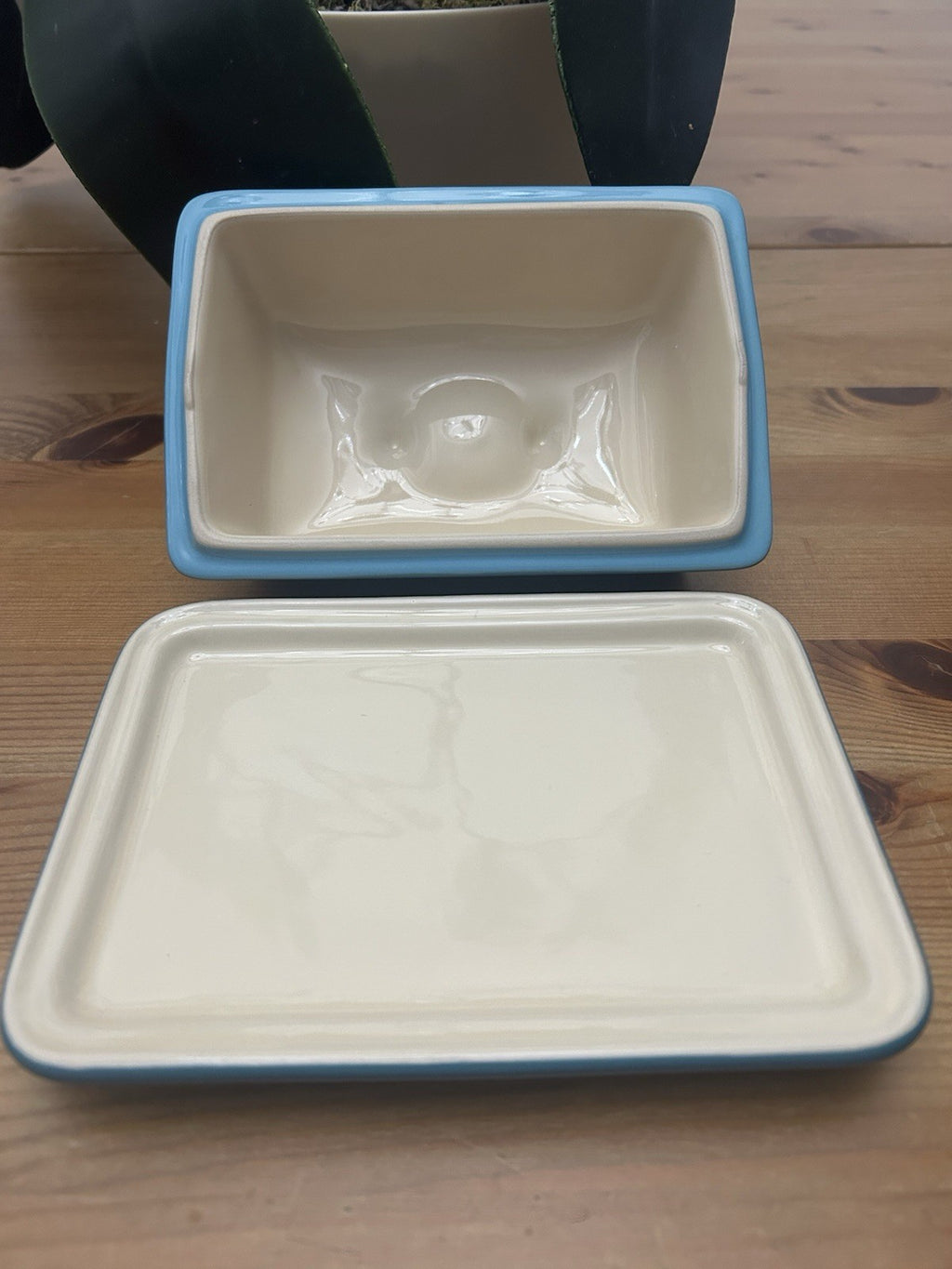 Le Creuset Stoneware Butter Dish – Caribbean Blue – Brand New in Box