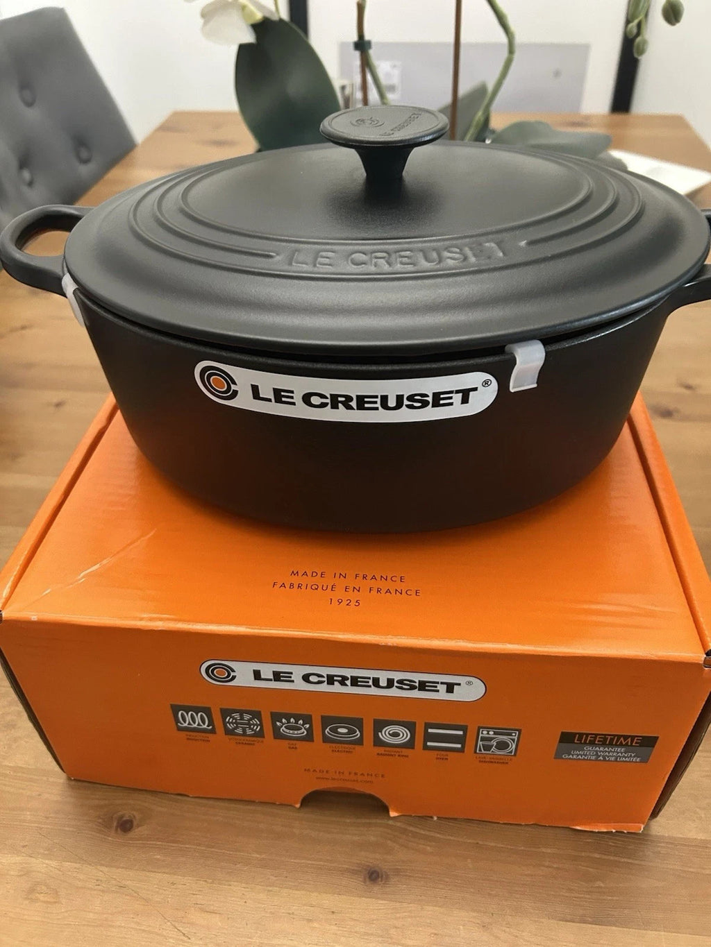 Le Creuset Oval Casserole Dish 27cm – Cast Iron – Brand New – RRP £309