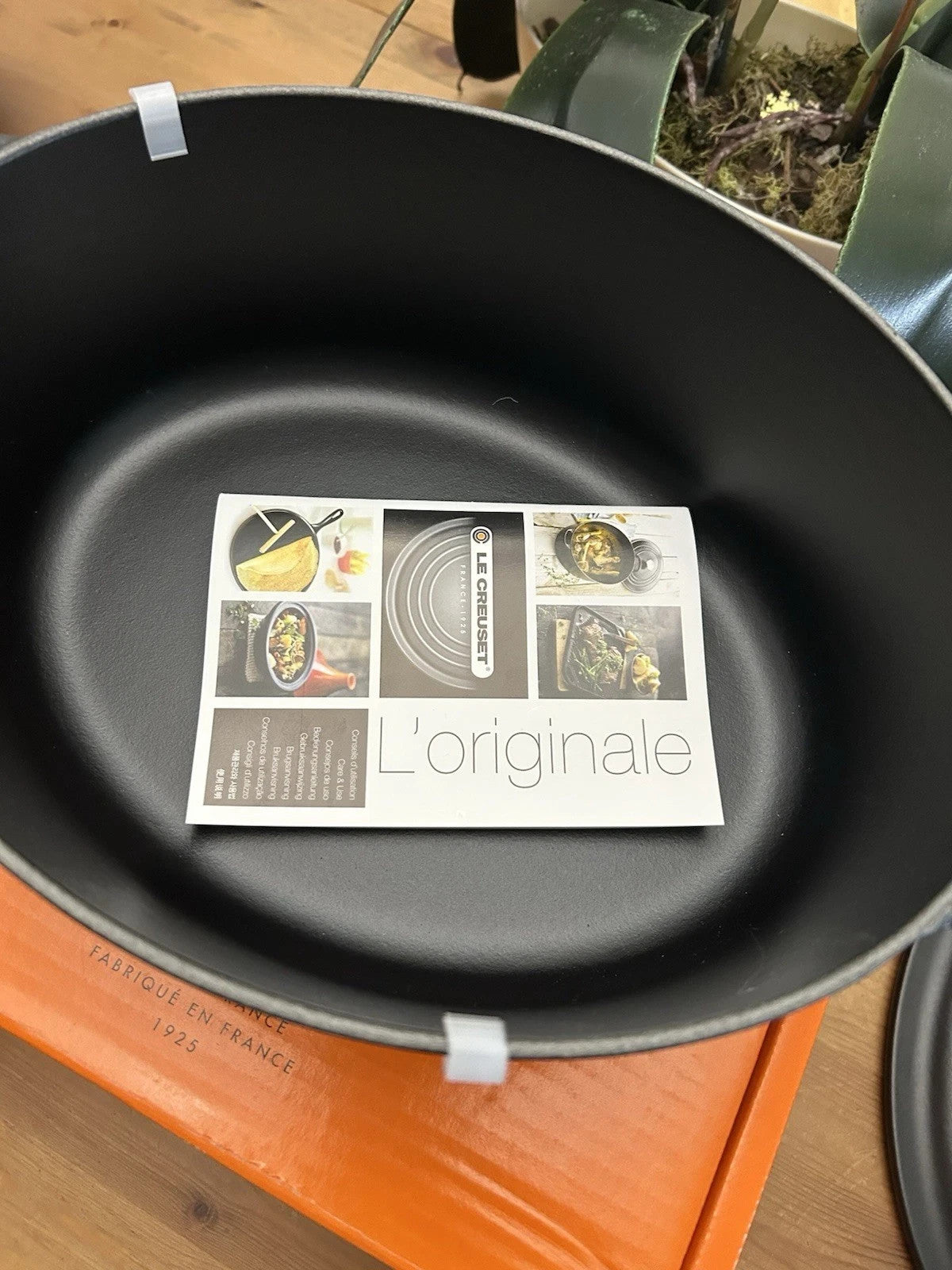 Le Creuset Oval Casserole Dish 27cm – Cast Iron – Brand New – RRP £309