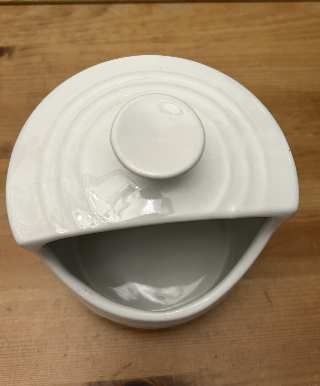 Le Creuset White Stoneware Salt Keeper / Salt Pig – Brand New & Boxed