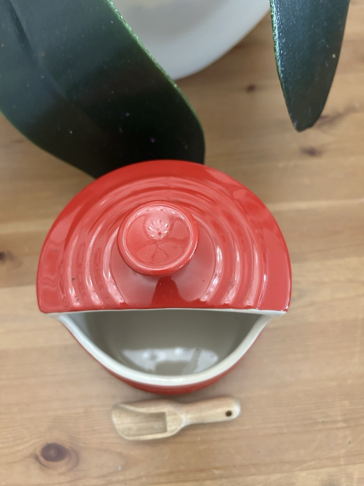 Le Creuset Salt Pig – Classic Red Stoneware – Very Good Condition