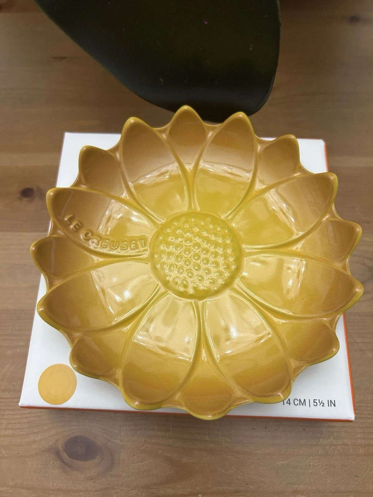 Le Creuset Sunflower Spoon Rest 14cm – Nectar Yellow – Brand New in Box